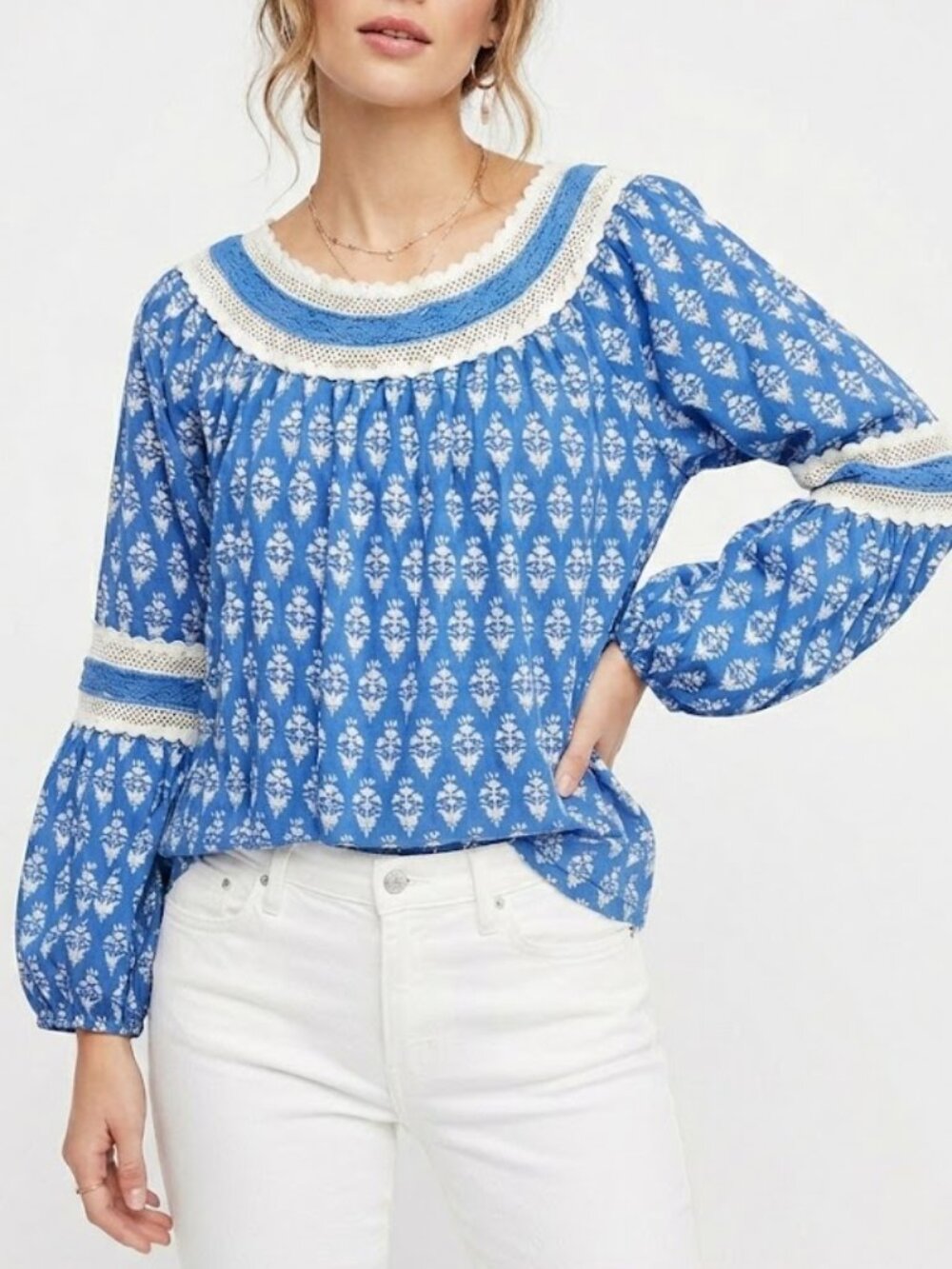 Solitaire Floral Peasant Blouse Blue White Crochet Lace Bell Sleeve Large